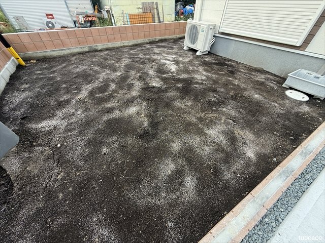 ちょっとしたお庭のスペースもございます。家庭菜園欲が出てきますね！