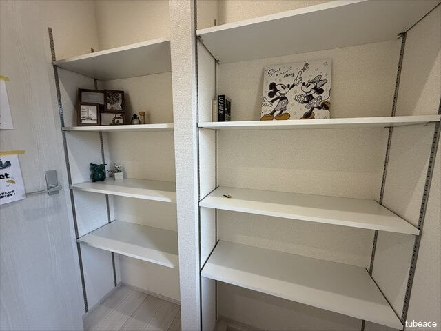 ムカデか！とつっこみたくなるくらい靴をたくさんお持ちの方にはとてもおすすめです！