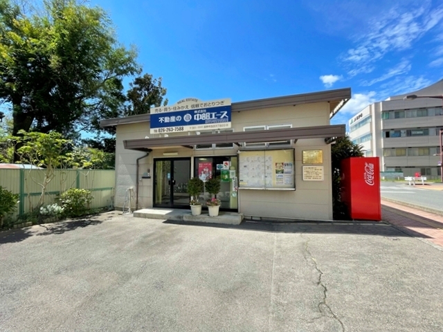 「ノルテながの」の元モデルルームを改装し、店舗として活用しています。