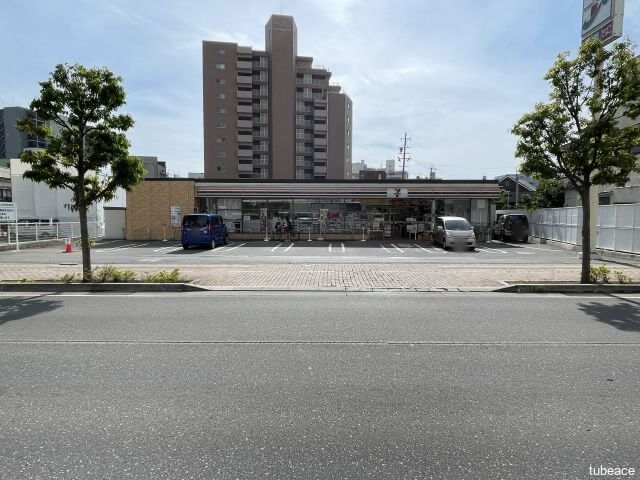 セブンイレブン長野山王店　約40ｍ（徒歩1分）