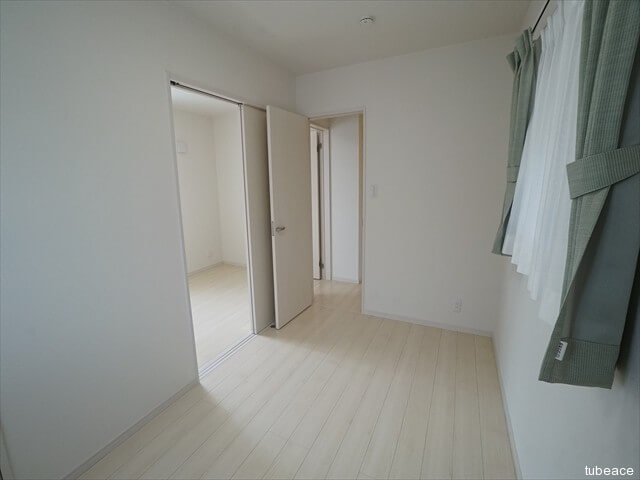 2階 西側・洋室5帖