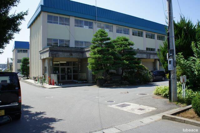 湯谷小学校 約1,600m(徒歩20分)