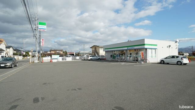 ファミリーマート長野小島店 約450m(徒歩6分)