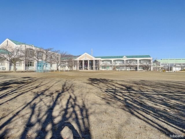 三本柳小学校 約400m(徒歩5分)
