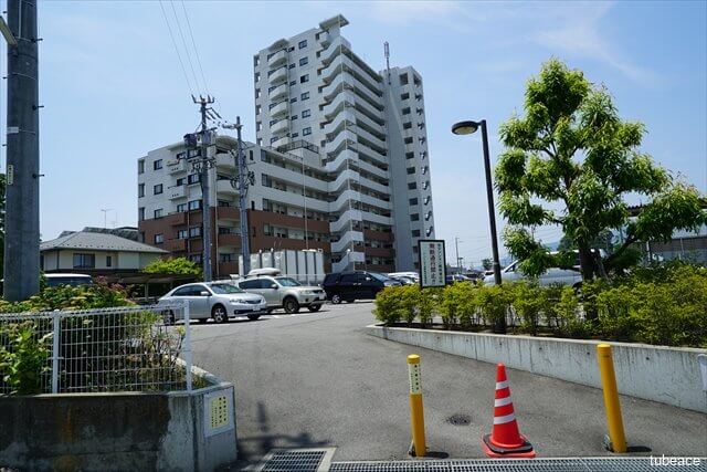2階部分の南向きにつき陽当り良好。前面に棟も無く開放感がございます。