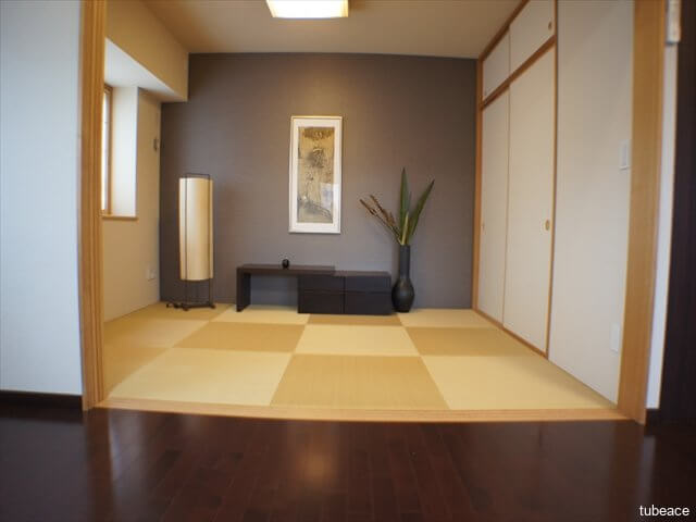 畳の感触を味わいながらおくつろぎいただける和室です。