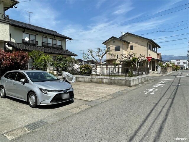 南側約6.0mの道路に面し陽当り良好、明るく開放感がございます。