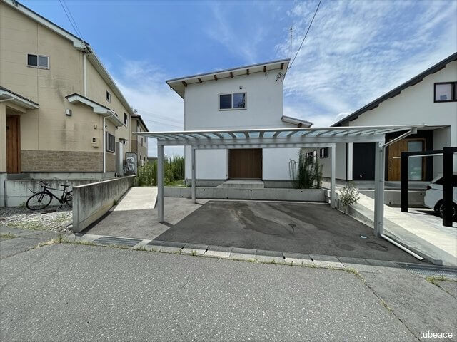 約6mの道路に面し明るく開放感がございます。