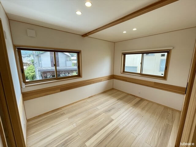 明るい室内は過ごしやすい快適な空間です。