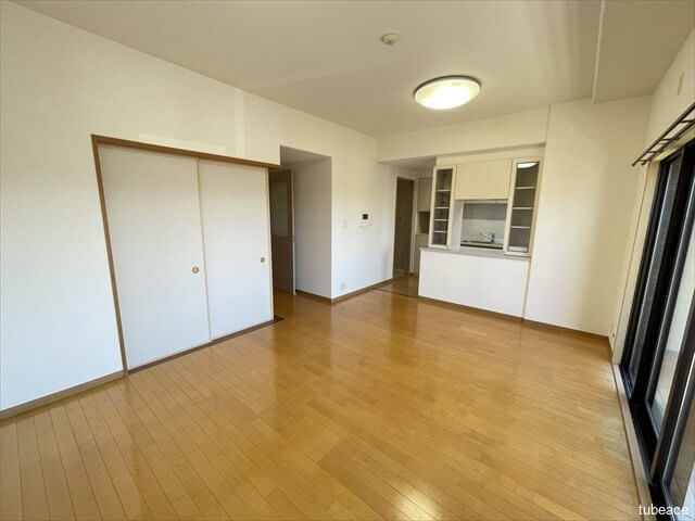 家具の配置もしやすい横長タイプのLDKです。