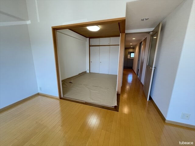引き戸を開放すれば更に広がるゆとり空間。