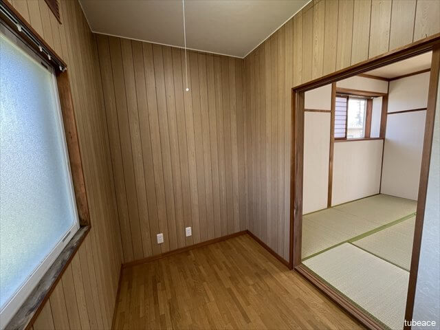 様々なライフスタイルにも対応可能な窓付きの納戸が嬉しいですね。