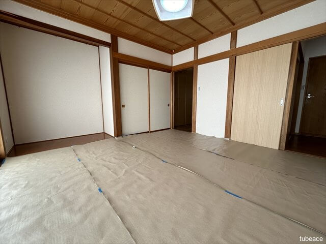 ８帖の和室は、くつろぐにはもってこいのスペースです。
