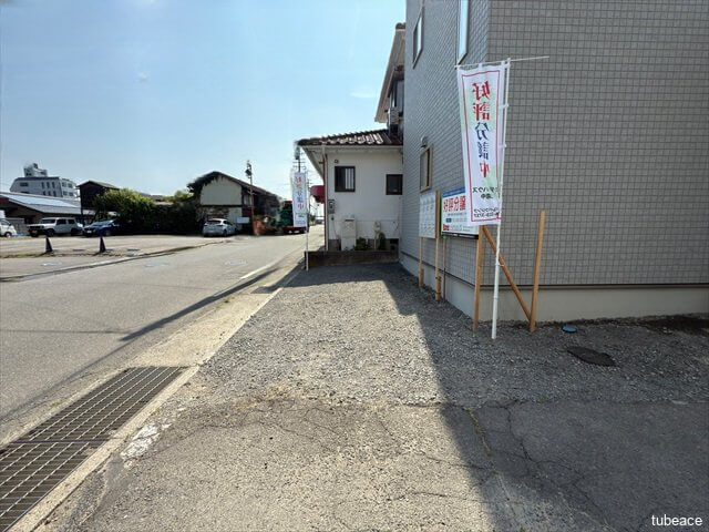 北側にも駐車スペースを確保し複数台駐車OK。ご家族や友人が集まる日も安心です。