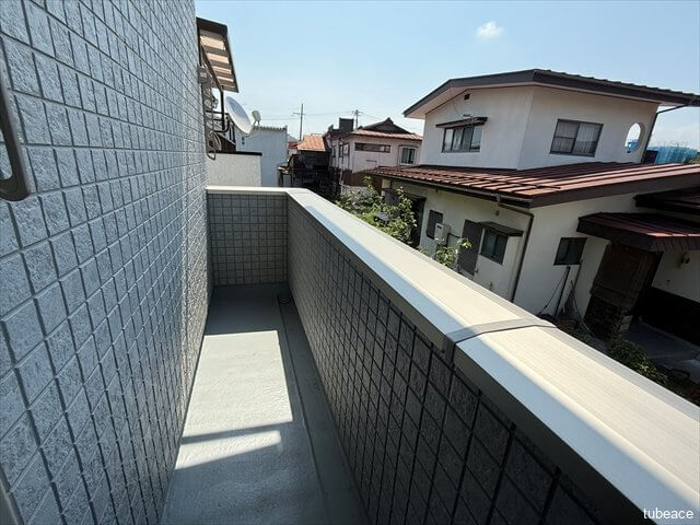南向きのバルコニーで洗濯物もよく乾きます。