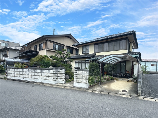 西和田1丁目の中古住宅の外観